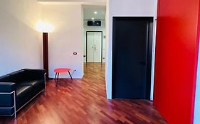 Whouse Suite Apartament Indipendenza